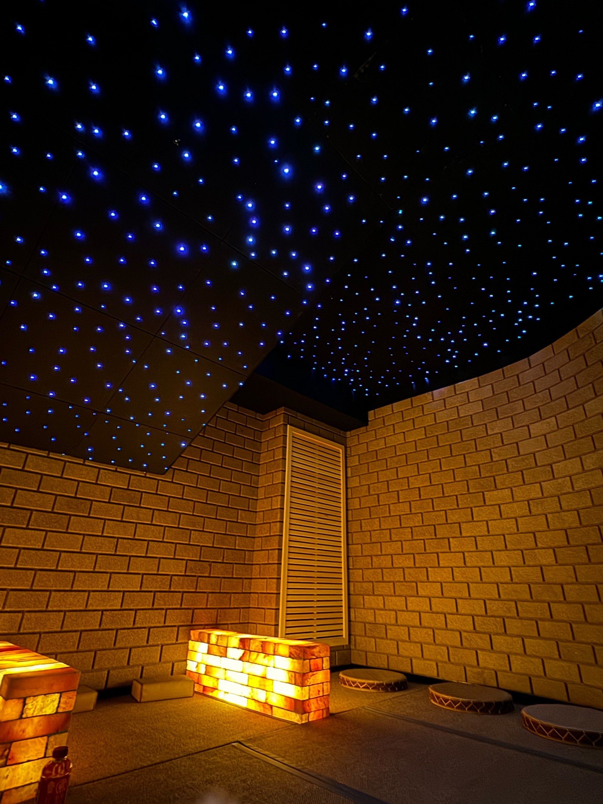 超美汗蒸房的星空顶