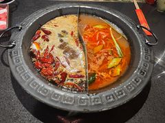 -宽板凳老灶火锅(台湾街店)