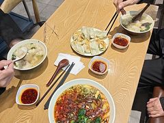 -三好食堂(煎饺·馄饨·肉饼米线·盛世广场店)