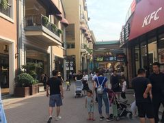 -王府井奥莱临潼小镇(临潼店)