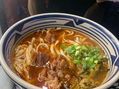 老坛酸菜牛肉面-老九圆山西面馆(CBD店)