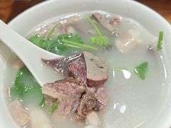 -老天桥酱肉烧饼夹肘子(天桥店)