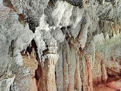 -巴马水晶宫