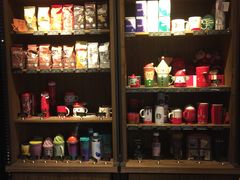 零售区-星巴克(恒基688广场店)