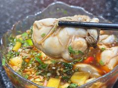 -何妹湿辣牛肉·粤式烧烤砂煲(桂雅路店)