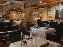 -火车头法国西餐厅