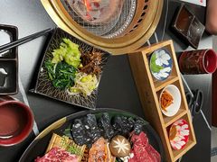 -山川小町·极番烧肉(新地假日广场店)