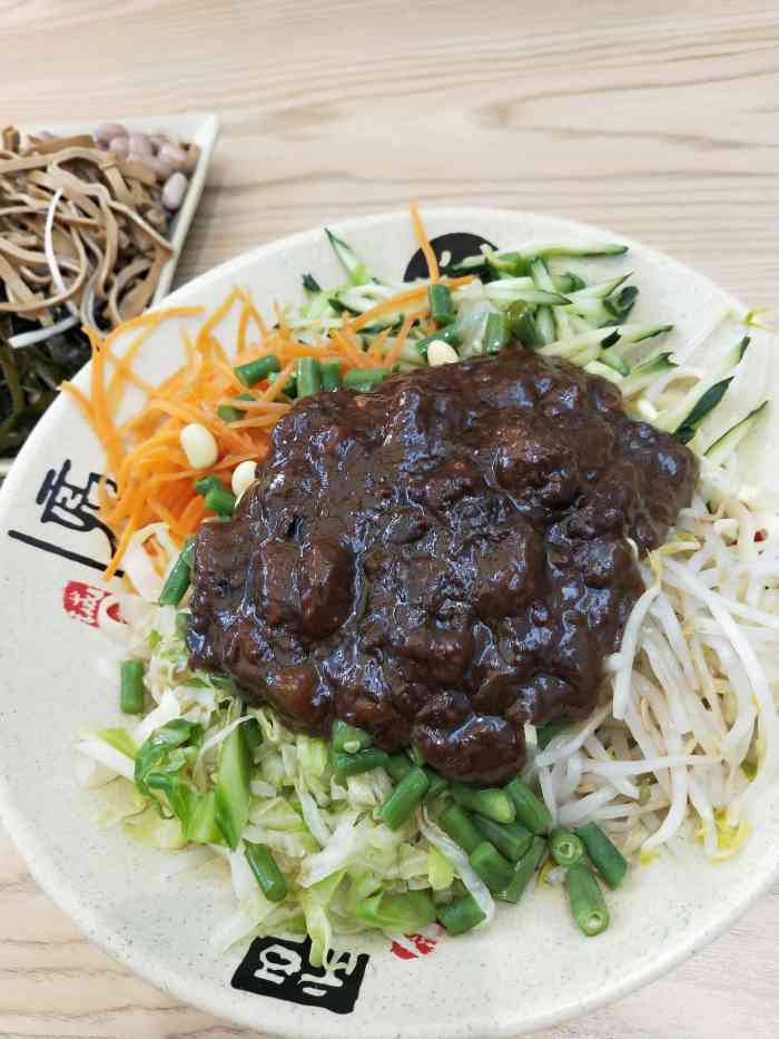 鸿宾祥津味面馆捞面-"传统的捞面,中了霸王餐所以去吃吃,离家不.