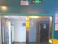 -荒岛实景沉浸密室(江汉路1店)