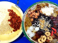 -马路边边串串香(苗栗路店)