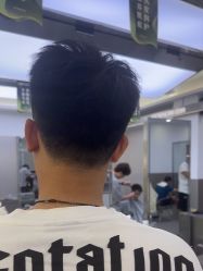-首脑美发沙龙