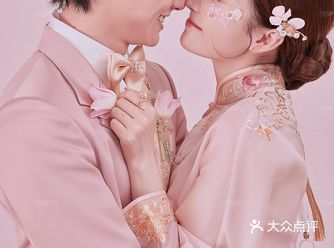 主题：《红粉恋情》 风格：新中式风格婚纱照 