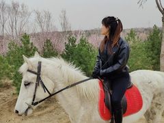 -丹世红酒庄·烧烤·团建·婚礼·水上运动