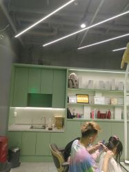 -PE SALON