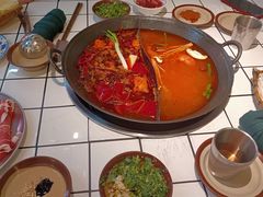 -巴卤社老火锅(财富店)