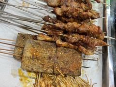 -土灶台东北大块肉烧烤(风景城邦店)