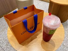 -奈雪的茶(湖滨银泰in77C区PRO店)