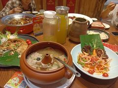 -老滇山寨•云南特色菜•地方菜•民族风情歌舞表演(金碧店)