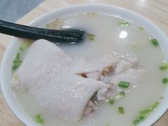 -雷祖芳老妈蹄花店
