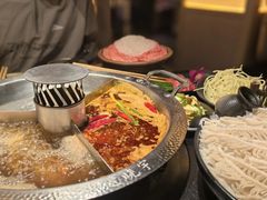 -晓宇重庆火锅(西安荟聚店)
