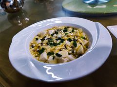 蟹黄海鲜豆腐-一盐堂本帮菜(外滩店)