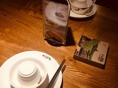 餐具摆设-杭百味·大众精选杭帮菜(西湖音乐喷泉店)