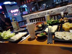 -呷哺呷哺 蔬菜畅吃(中发百旺店)