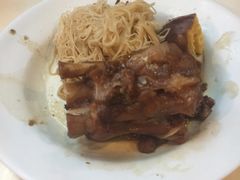 豬腳面線-阿水狮猪脚大王(台中公园店)