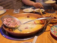 -洱火云南酸菜牛肉火锅(石景山当代商城店)