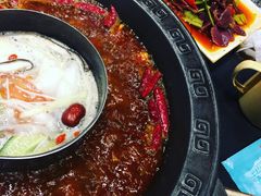 -疯狂的筷子老灶九宫格火锅