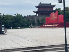 -巴陵广场