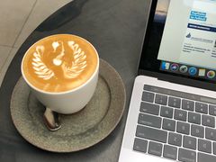 -UNI UNI(环亚凯瑟琳店)