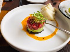 牛肉塔塔配牛油果黑橄榄酱-Solo(衡山路店)