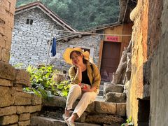 -高荡千年布依古寨旅游景区