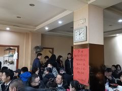 等位区-小龙大肉面馆