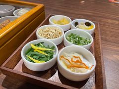 -良米山·云南野生菌过桥米线(上海首店)