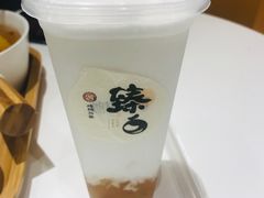 臻白桃胶爽-炖物24章·顺时轻养茶(杭州大厦店)