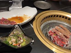 -山川小町·极番烧肉(新地假日广场店)