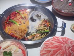 -茅草房·河畔园林火锅