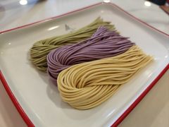 -毛辣果·贵州红酸汤牛肉火锅(西单店)