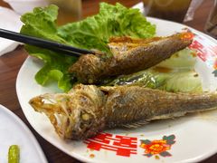 现炸秘制小黄鱼-谢记上海大排档(长寿路店)