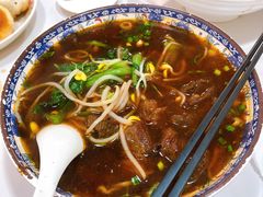 红烧牛肉面-上海紫彤友联生煎(金沙井店)