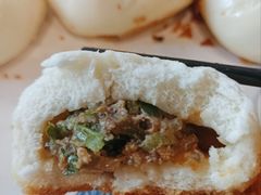 芹菜肉水煎包-张小文胡辣汤(龙柏新村店)