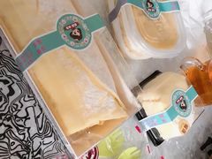 榴莲盒子蛋糕-童话味蕾千层榴莲蛋糕店(西安路店)