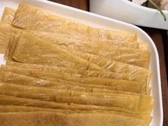 王中王油豆皮-沸炉重庆老火锅(军事博物馆店)