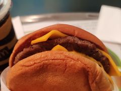 -麦当劳(番禺信联大厦店)