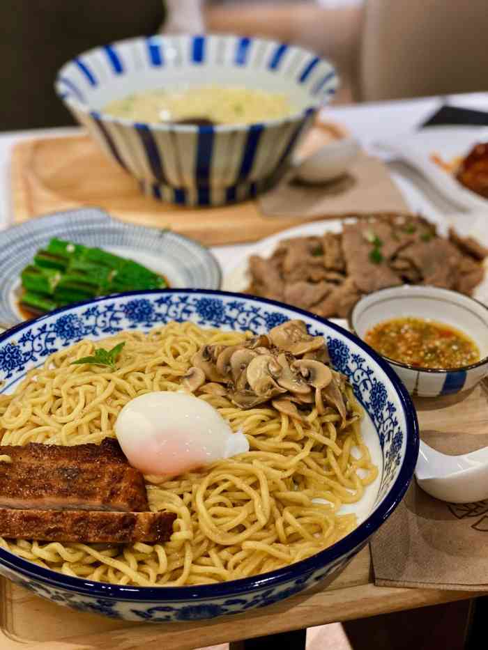 金玡居面馆德基广场店