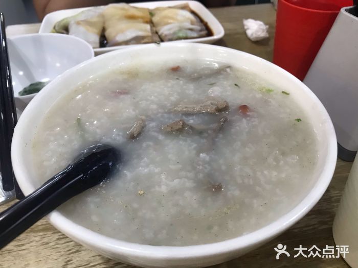老广记石磨肠粉店及第粥图片