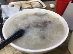 及第粥-老广记石磨肠粉店