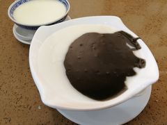 杏仁芝麻糊双拼-仁信老铺甜品(北京路店)